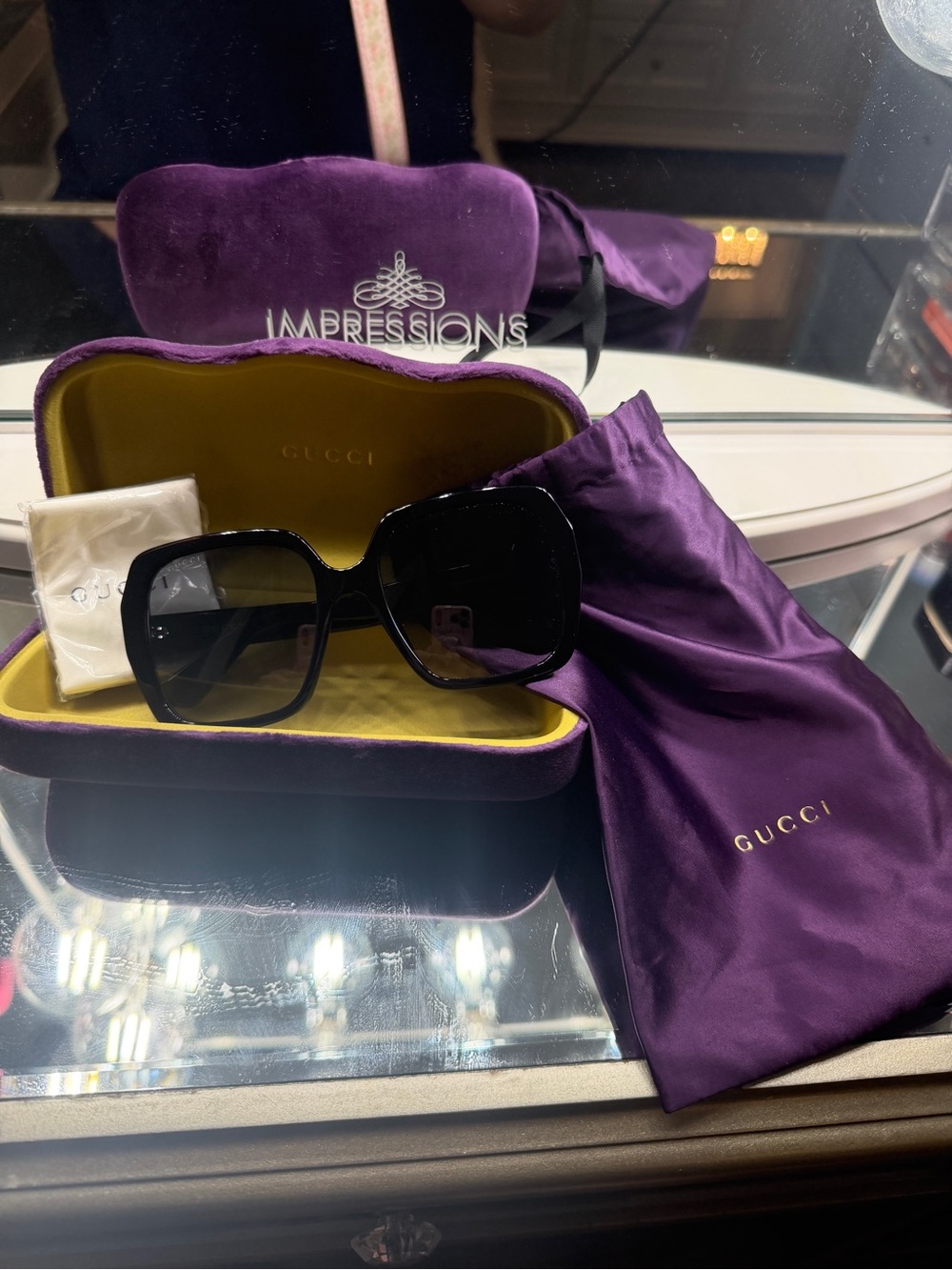 New! Gucci Women's Black Oversized Square Sunglasses bee
